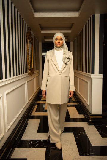 Get ready for spring with the grey Amelia suit