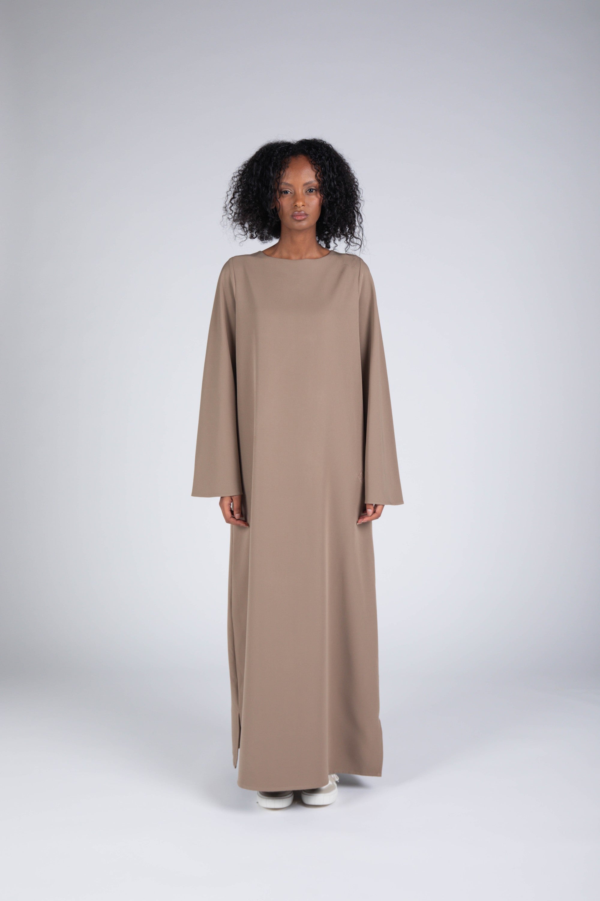 lulu brown dress NEW. Lulu Souza Ysei Dress In Brown Size Small Effortlessly feminine, features a cowl neck plunge. We know she'll book fast ladies, get in quick! Hire online via our website now