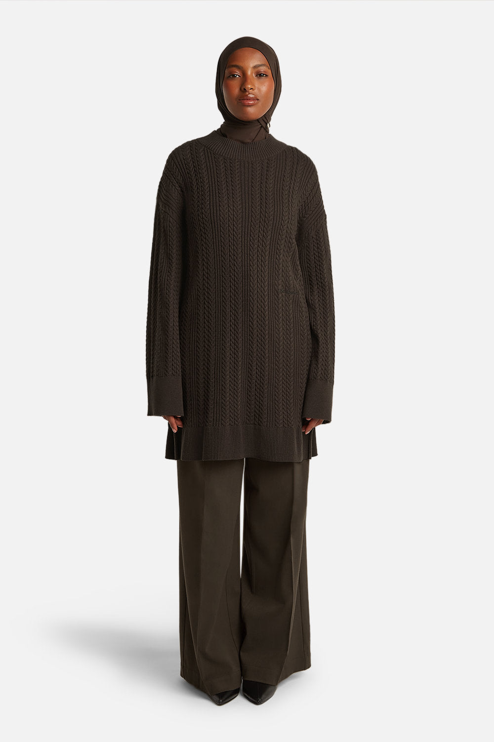 SOUKA CABLE SWEATER <span>DEEP BROWN</span>