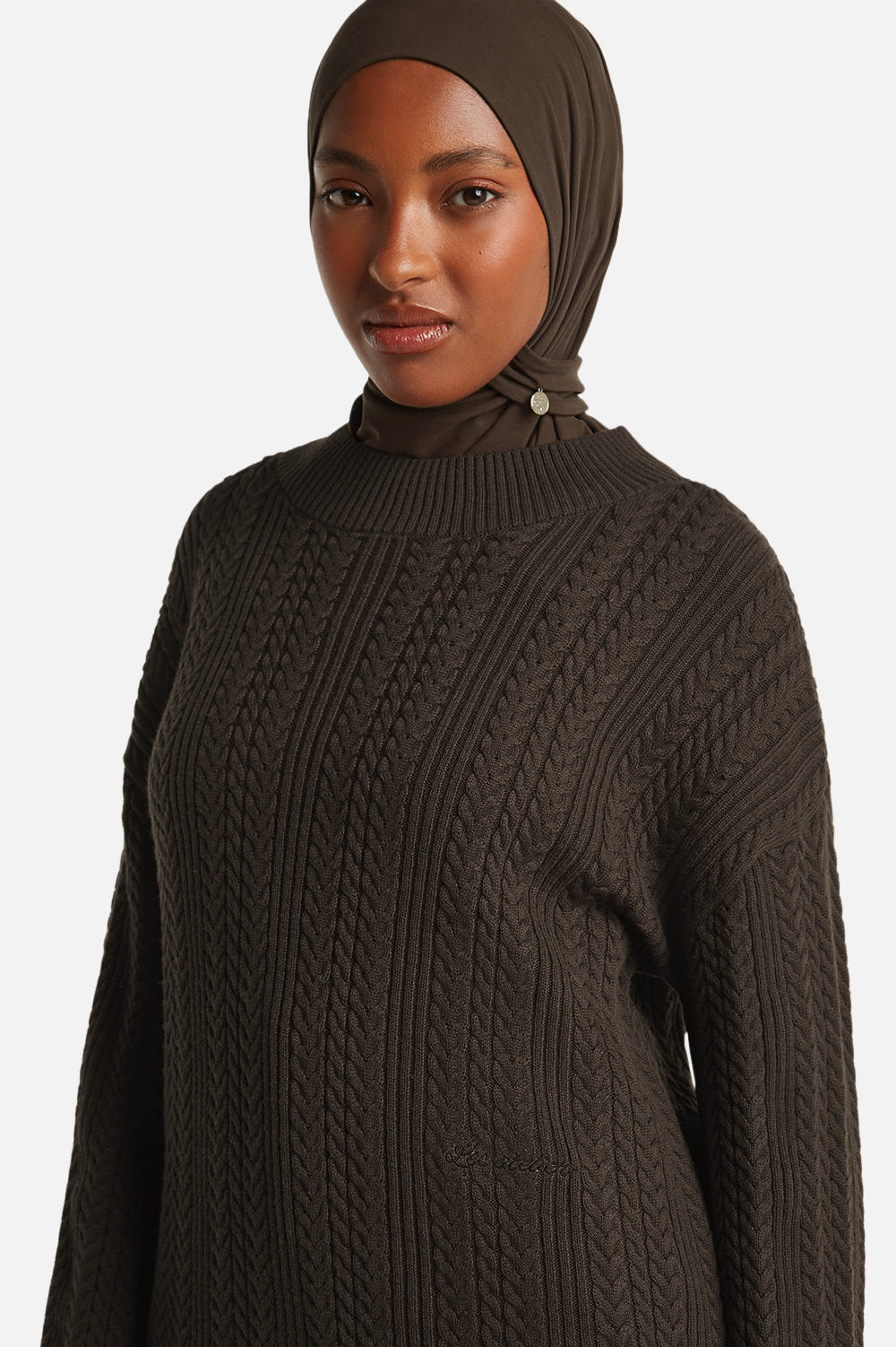 SOUKA CABLE SWEATER <span>DEEP BROWN</span>