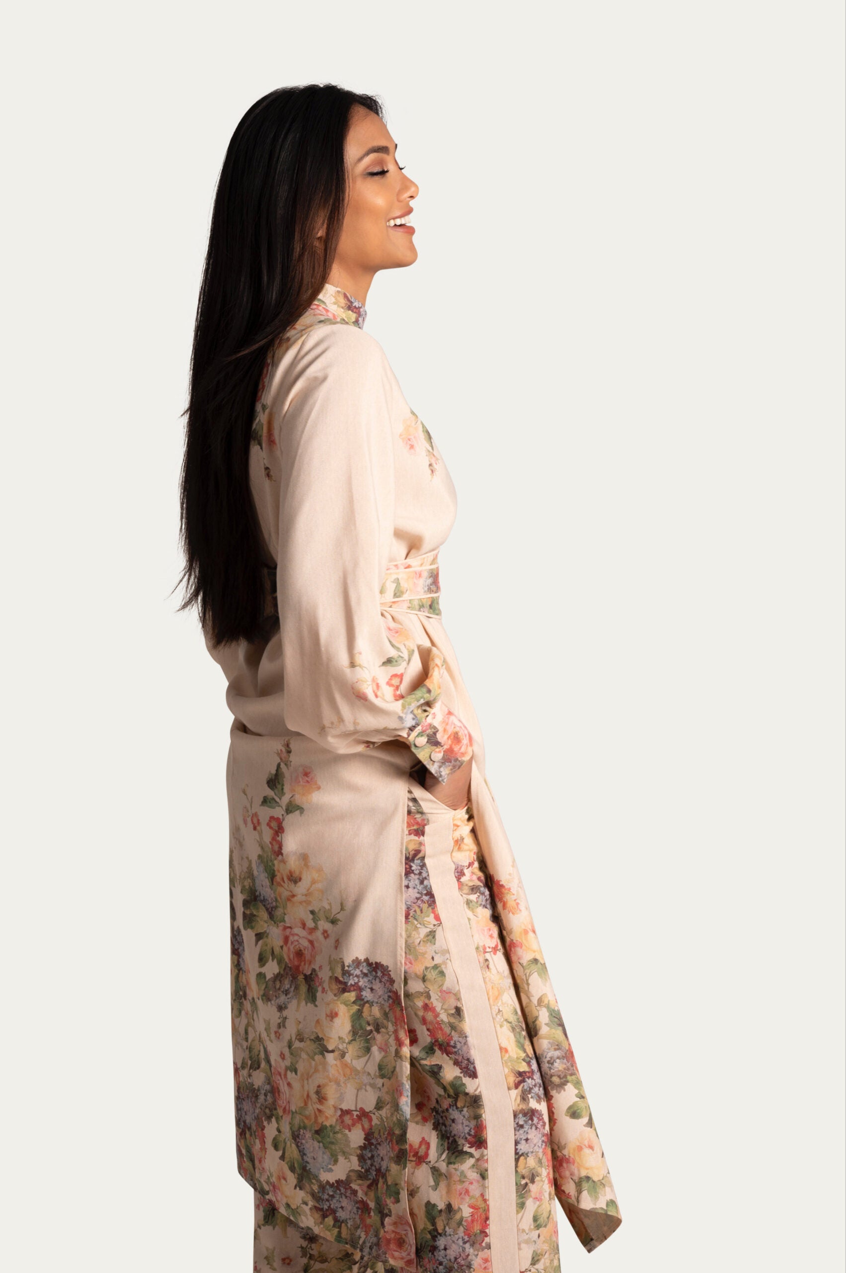 Discover the unique exclusivity of LES the brand: unique modest fashion