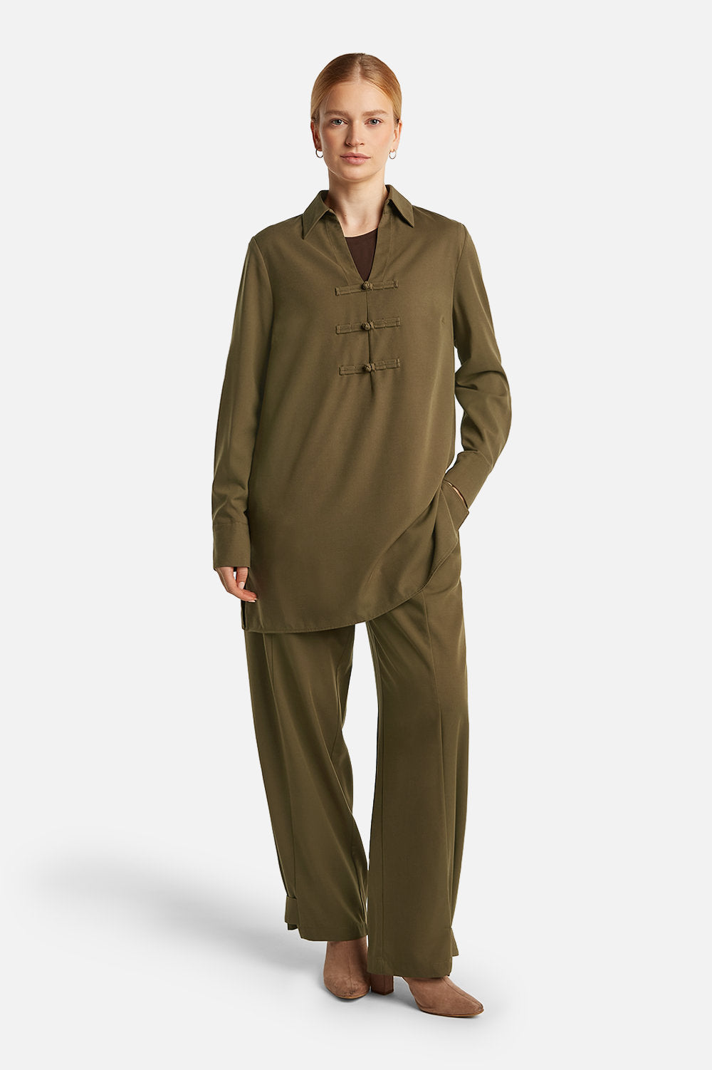 NOUHA BARREL PANTS <span>DEEP OLIVE</span>
