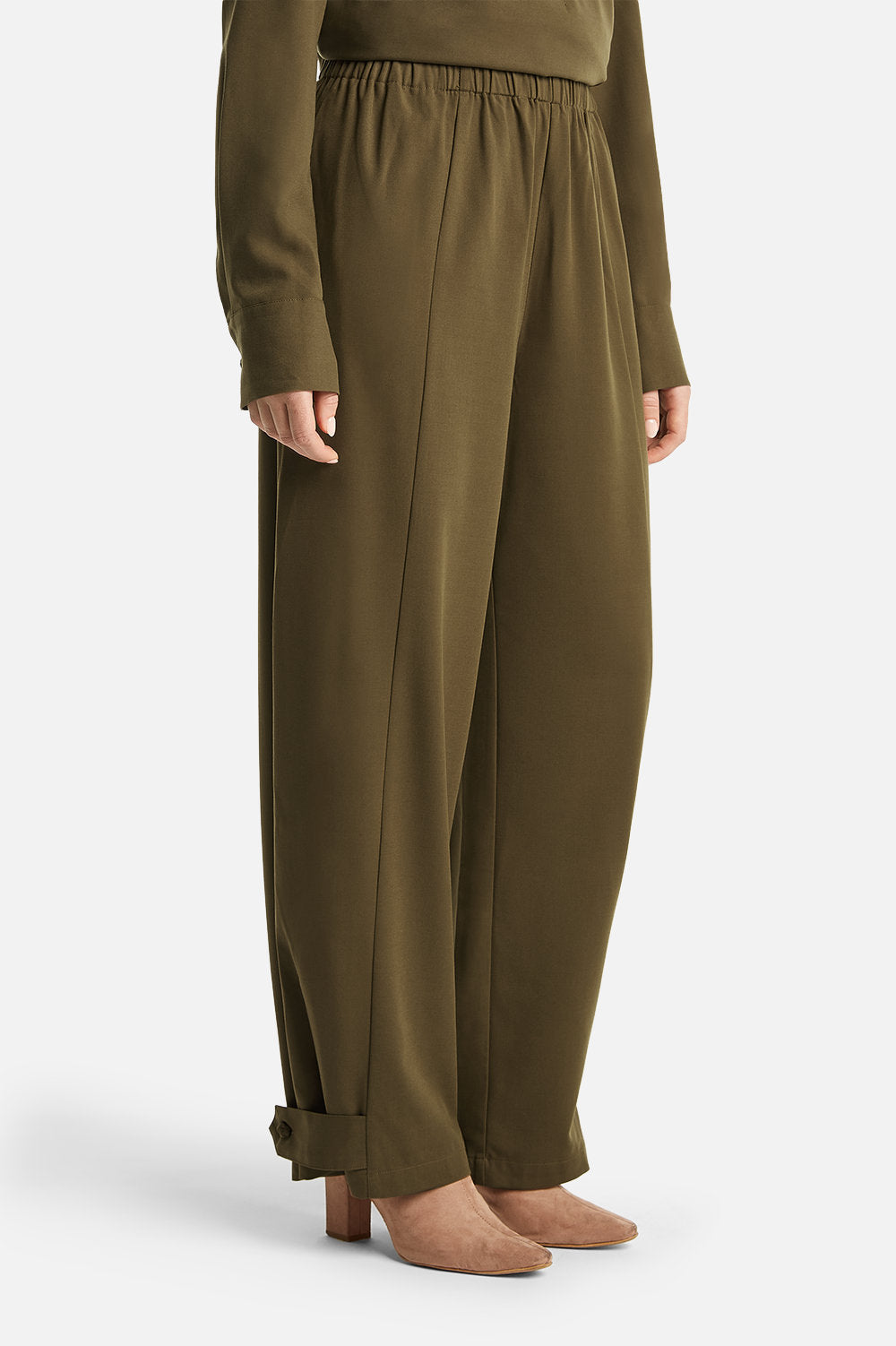NOUHA BARREL PANTS <span>DEEP OLIVE</span>