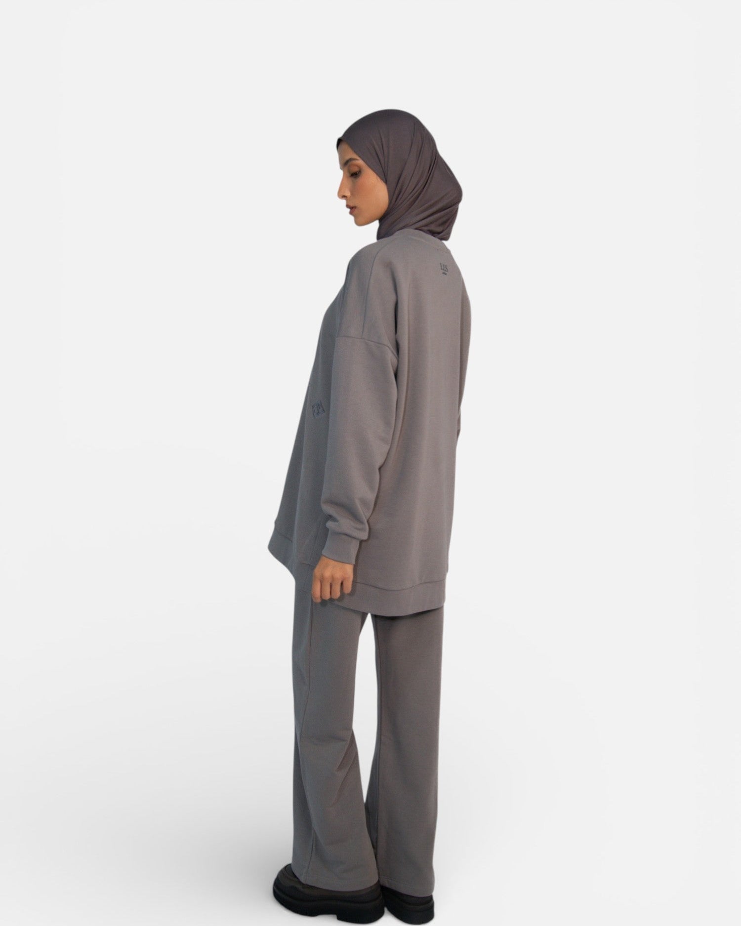 RAYA SWEATER <span>ASH TAUPE</span>