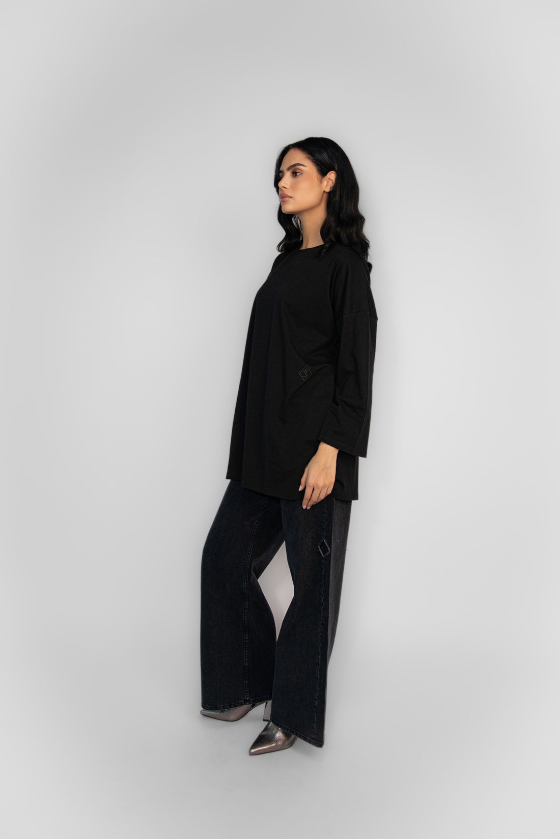 ROOS OVERSIZED LONGSLEEVE BLACK